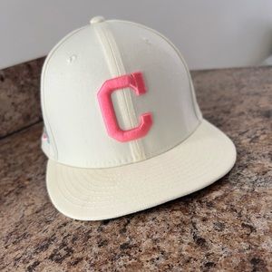 Cleveland Indians All Star Cream Fitted 7 1/8 LIKE BRAND NEW (will ship ra)